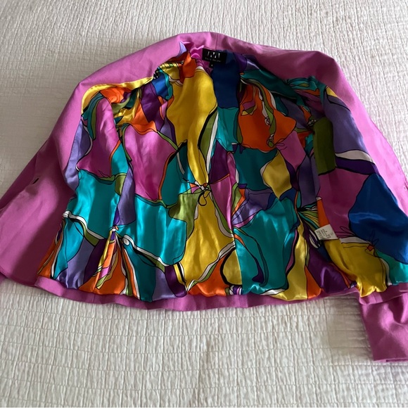 EUC David Meister lavender cotton blazer w/colorful Silk lining & snap closure - Picture 3 of 12